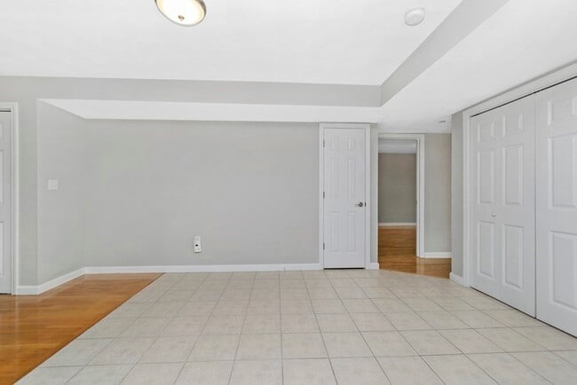 Building Photo - 260 Main St