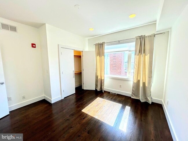 Building Photo - 1538 Ogden St