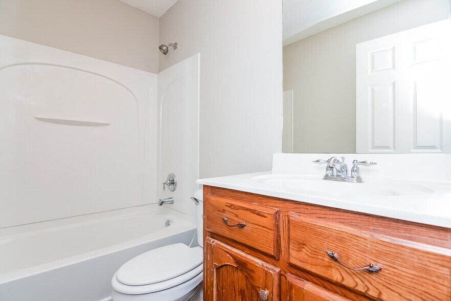 Building Photo - 7366 Pecan Meadow Dr E