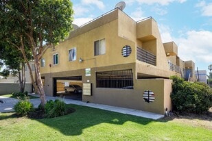 Building Photo - Laurel Terrace