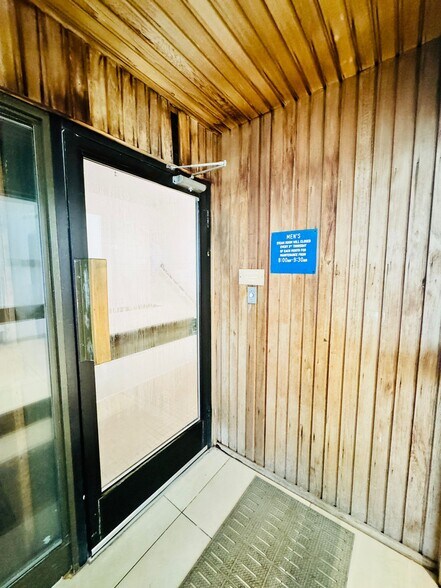 Building Photo - 350 N Civic Dr
