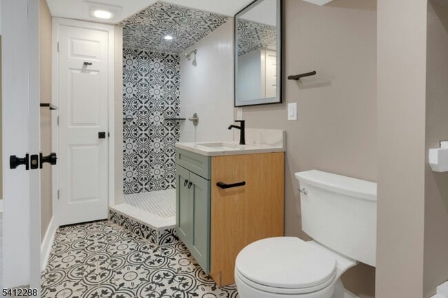 Building Photo - 49 Park Ave