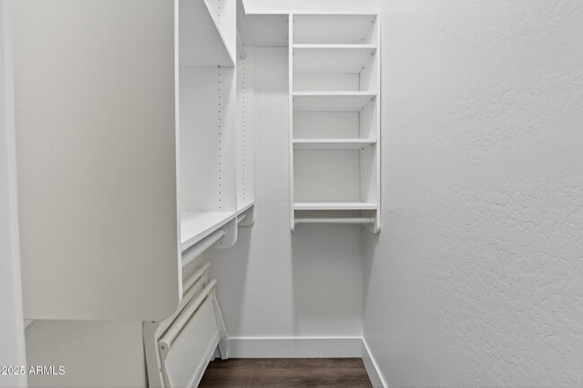 Building Photo - 10587 E Sheena Dr