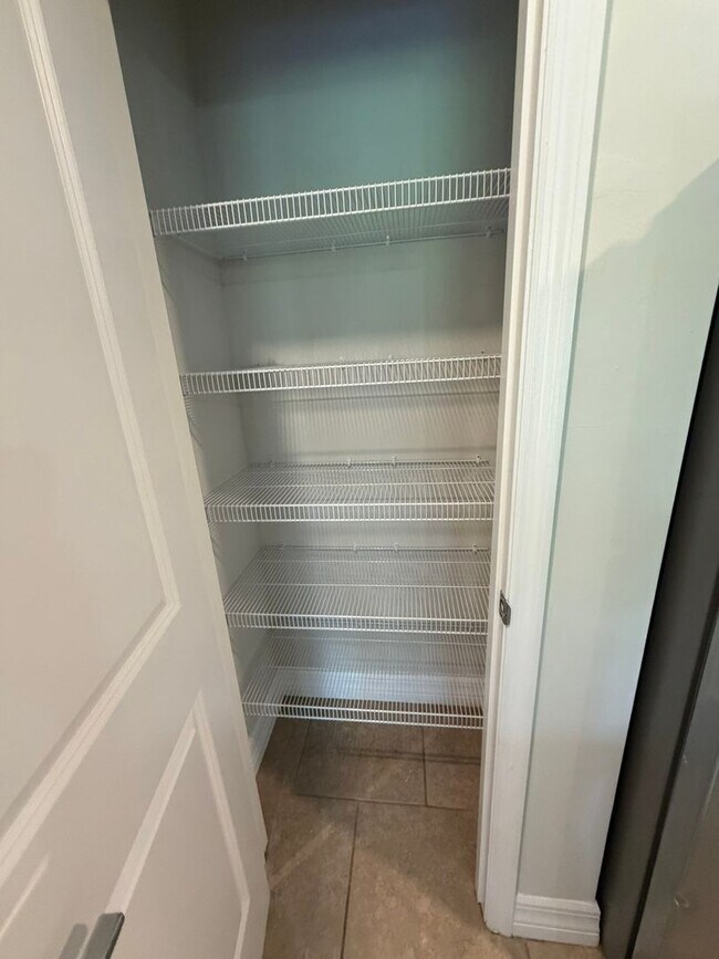 Building Photo - 1031 San Cristobal Ave