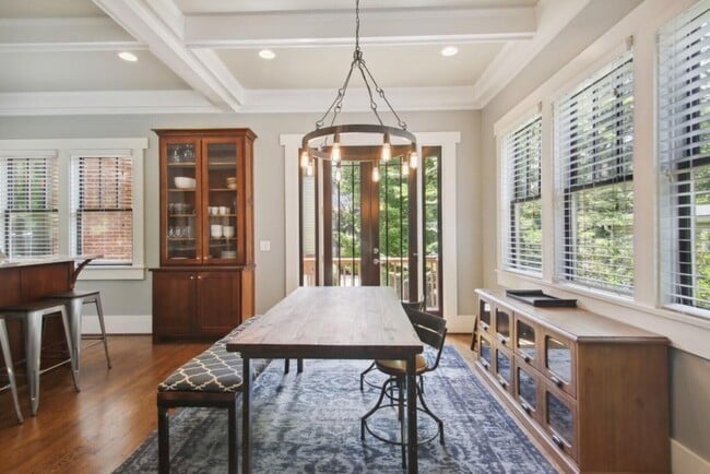 Building Photo - 519 N Highland Ave NE