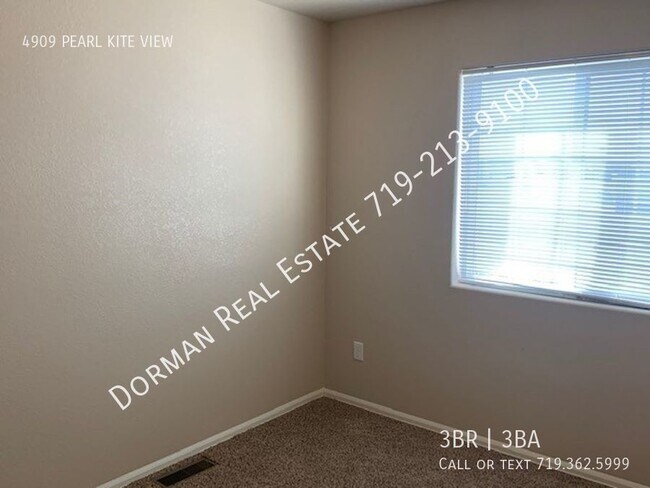 Building Photo - Canyon Springs Townhome
