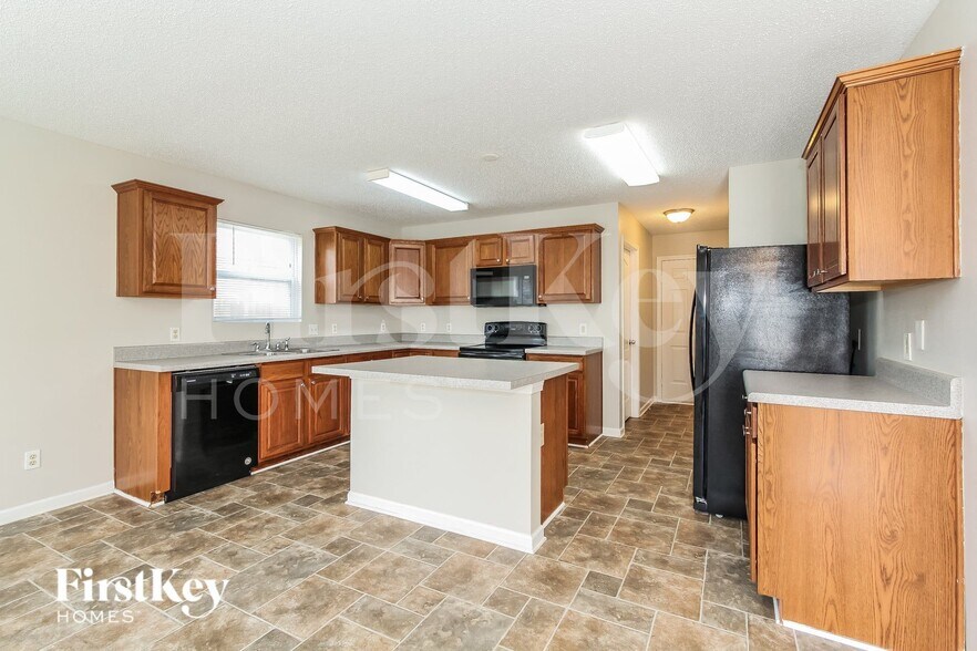 Building Photo - 5512 Hammermill Dr