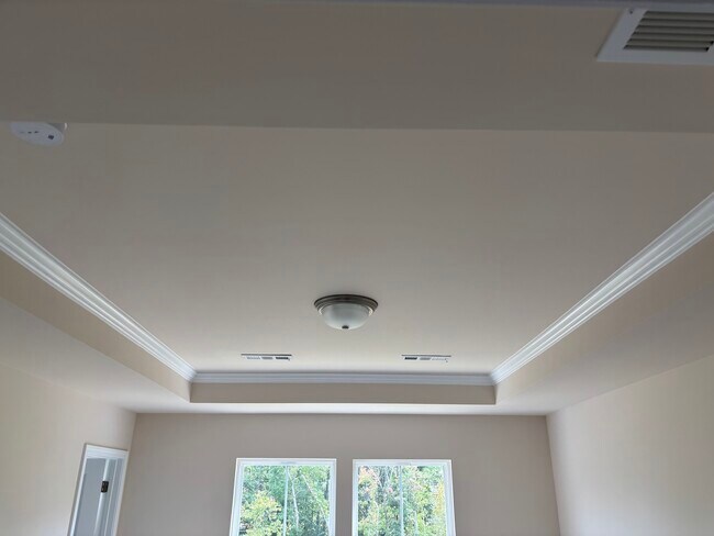 Building Photo - 837 Falls Grove Trl