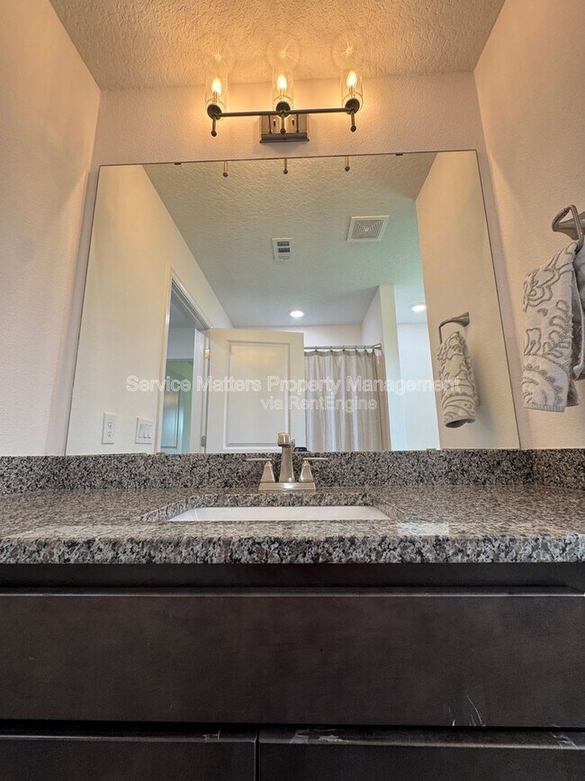 Building Photo - 5641 Micanopy Dr