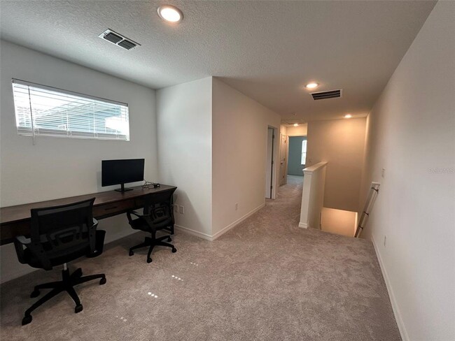 Building Photo - 14984 Windflower Aly
