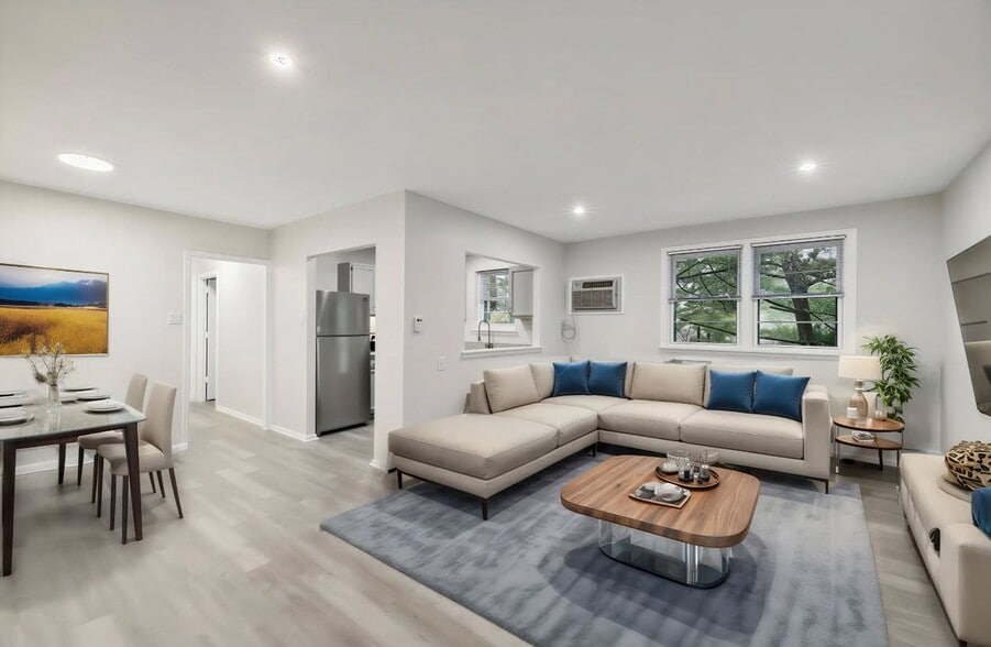 Living Area - Apartments At Pine Brook