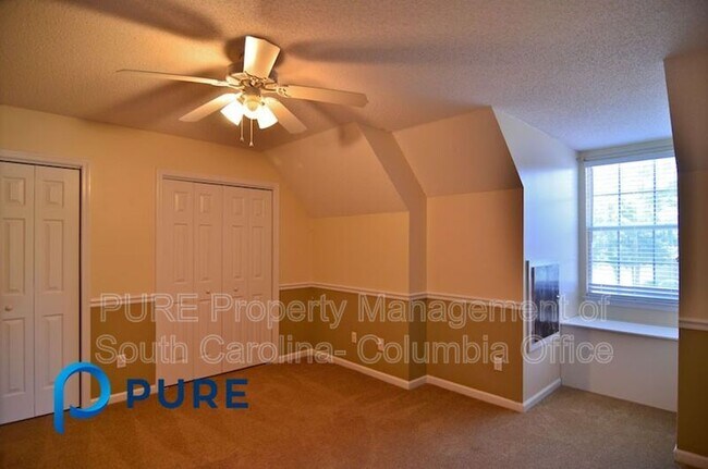 Building Photo - 209 Pine Loop Dr