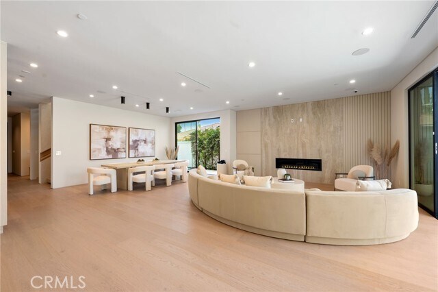 Building Photo - 16728 Morrison St