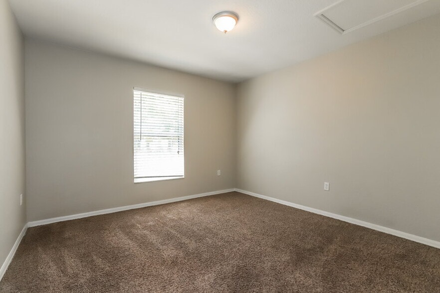 Building Photo - 5865 Daughtery Downs Loop