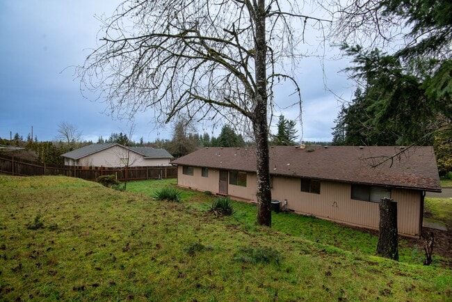 Building Photo - 3 bed, 2 bath Single-level home in Stayton, Oregon