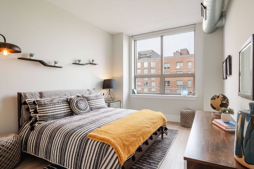 Primary Photo - Soho Lofts