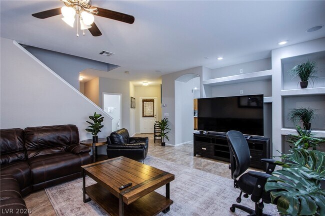 Building Photo - 6429 N Corrie Canyon St