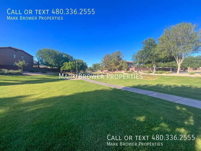 Building Photo - 724 W Dragon Tree Ave