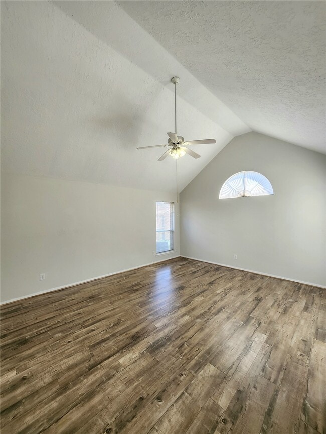 Building Photo - 14335 Berrington Dr