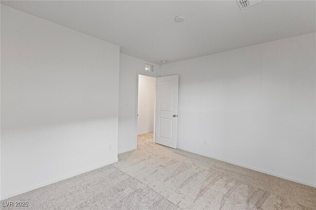 Building Photo - 3055 Magnolia Rnch Ave