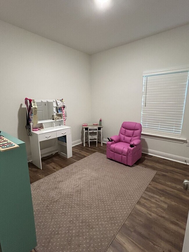 Building Photo - 14741 Carrol Ave