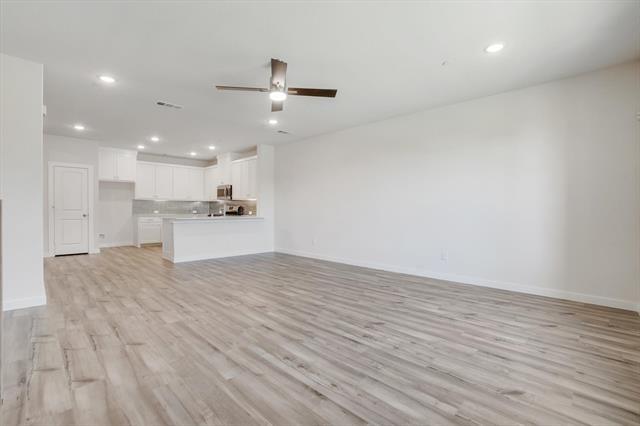 Building Photo - 679 Watersedge Ct