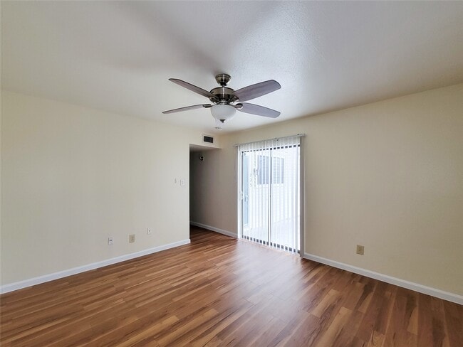Building Photo - 6401 Deihl Rd