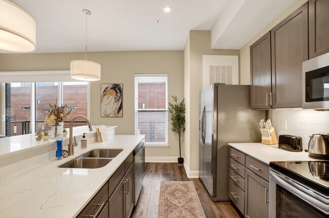 Building Photo - 110 N Boston Ave