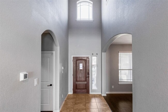 Building Photo - 19701 Drifting Meadows Dr