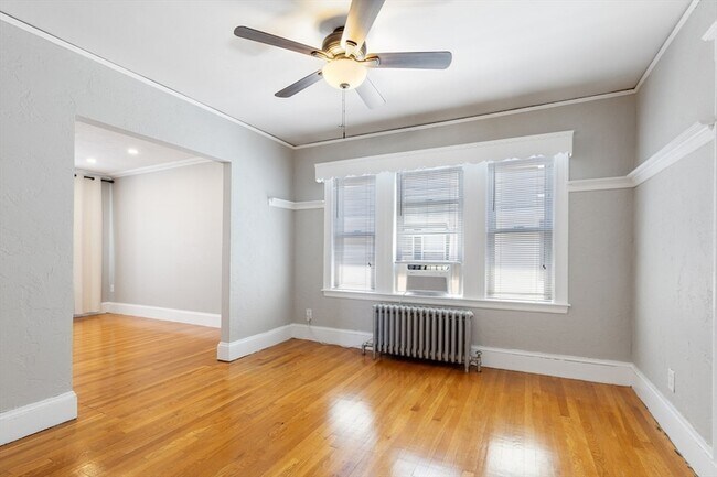 Building Photo - 241 Beech St