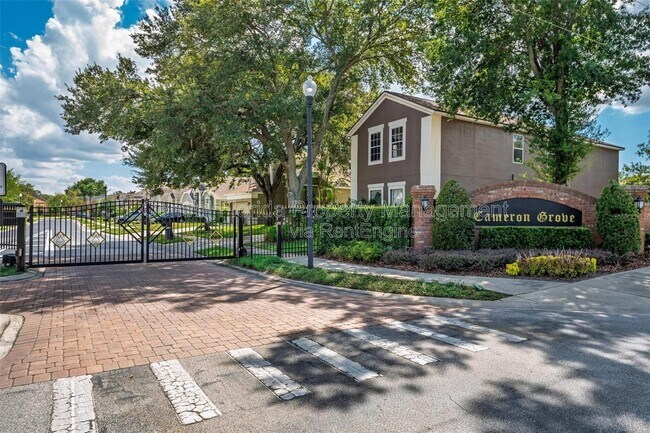 Building Photo - 1400 Holly Glen Run