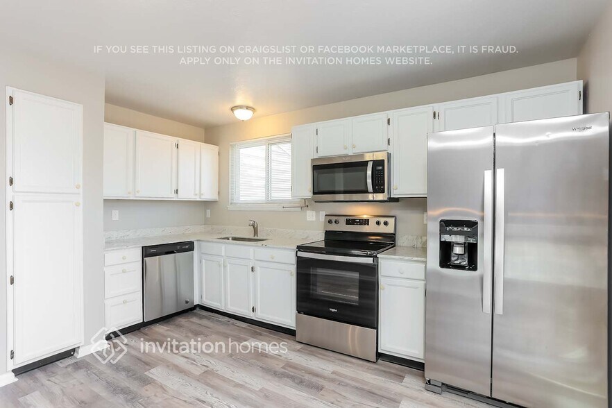 Building Photo - 17959 E Cornell Dr