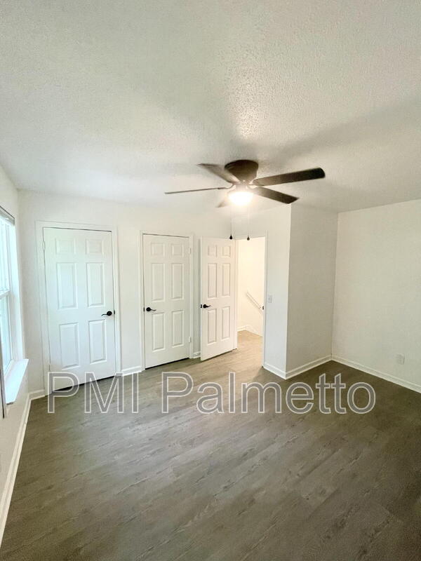 Building Photo - 138 Villa Ct