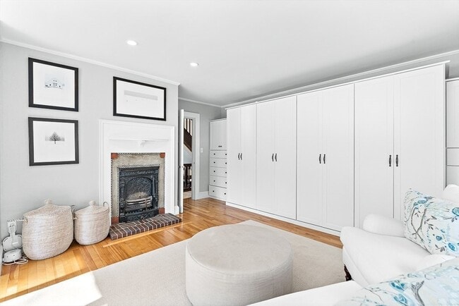 Building Photo - 23 Jefferson Rd