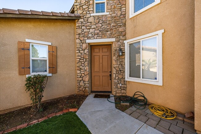 Building Photo - 3713 Steeple Way