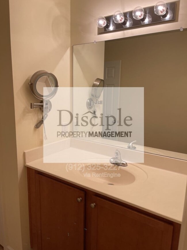 Building Photo - 169 Regency Cir
