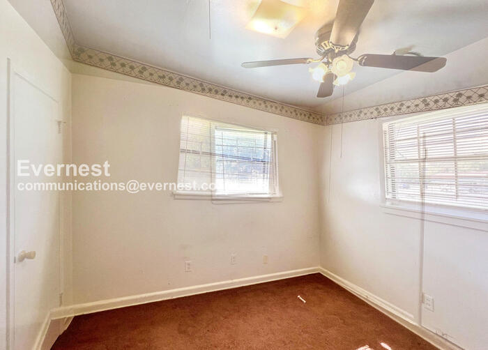 Building Photo - 1814 1/2 South Cross Street