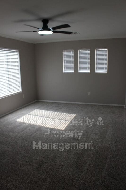 Building Photo - 6815 S 41st Ln