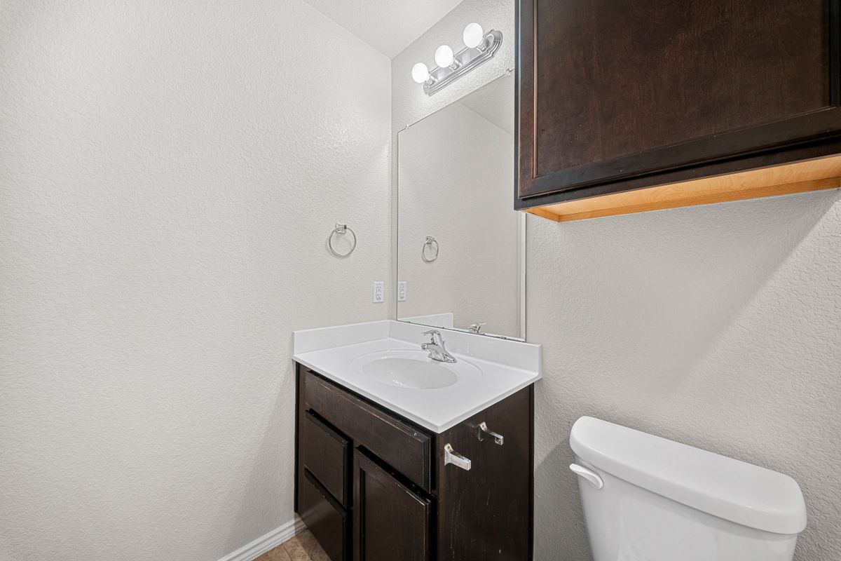 Building Photo - 1602 Gigante Dr