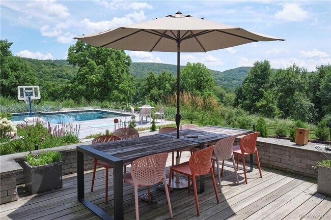 Building Photo - 194 Pleasant Ridge Rd