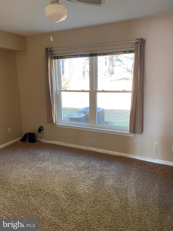 Building Photo - 5833 Orchard Hill Ct