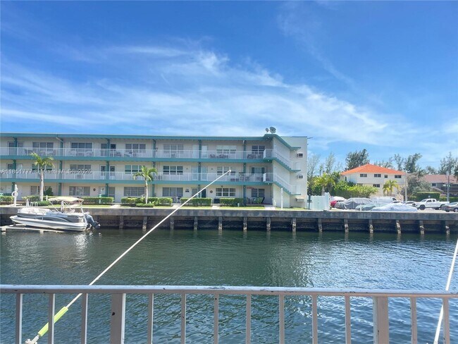 Building Photo - 3944 NE 167th St