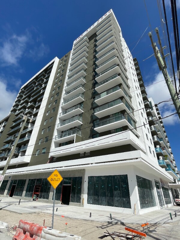 Building Photo - 2220 NE 2nd Ave