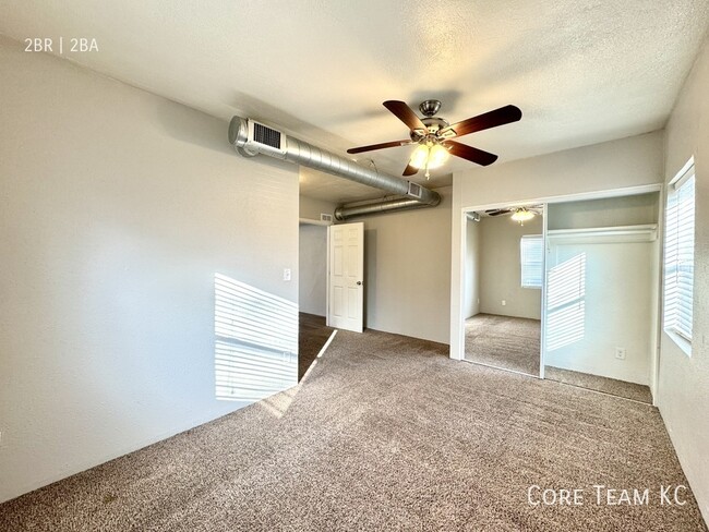 Building Photo - Armour Blvd 2 Bed 2 Bath