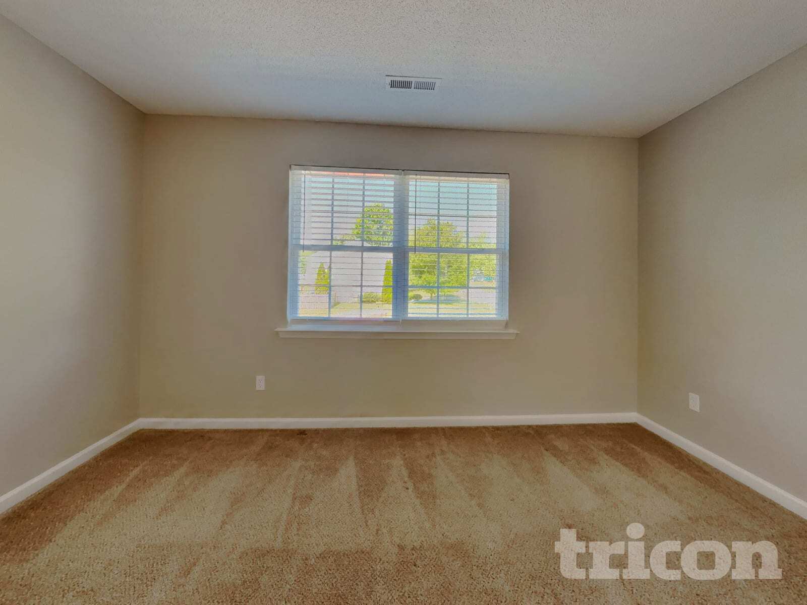 Building Photo - 6103 Glen Way Dr