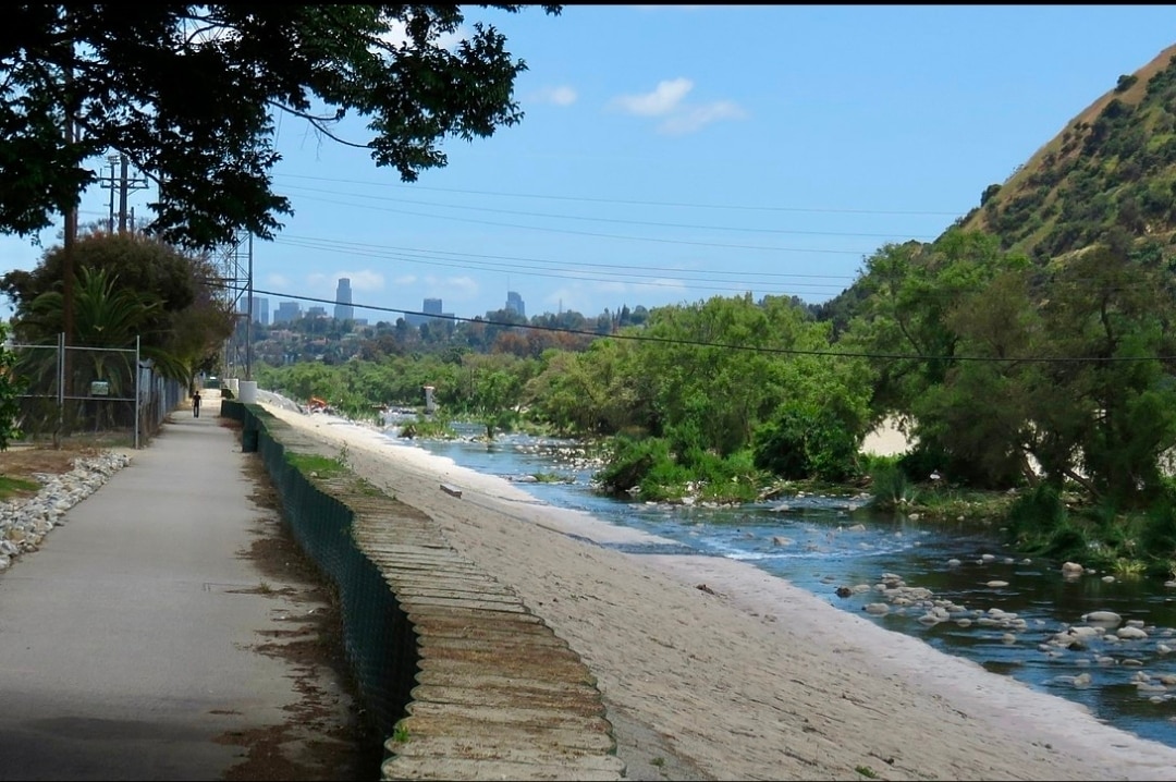 Building Photo - 3121 Larga Ave
