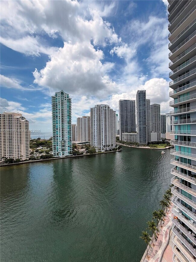 Building Photo - 335 S Biscayne Blvd