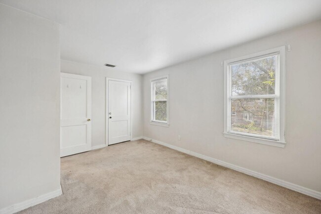 Building Photo - 1338 Wolfe St