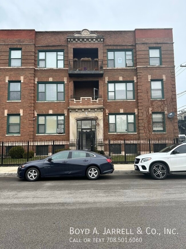 Building Photo - 212 E 57th St