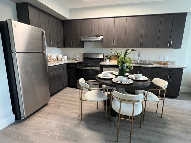 Building Photo - M on Mission